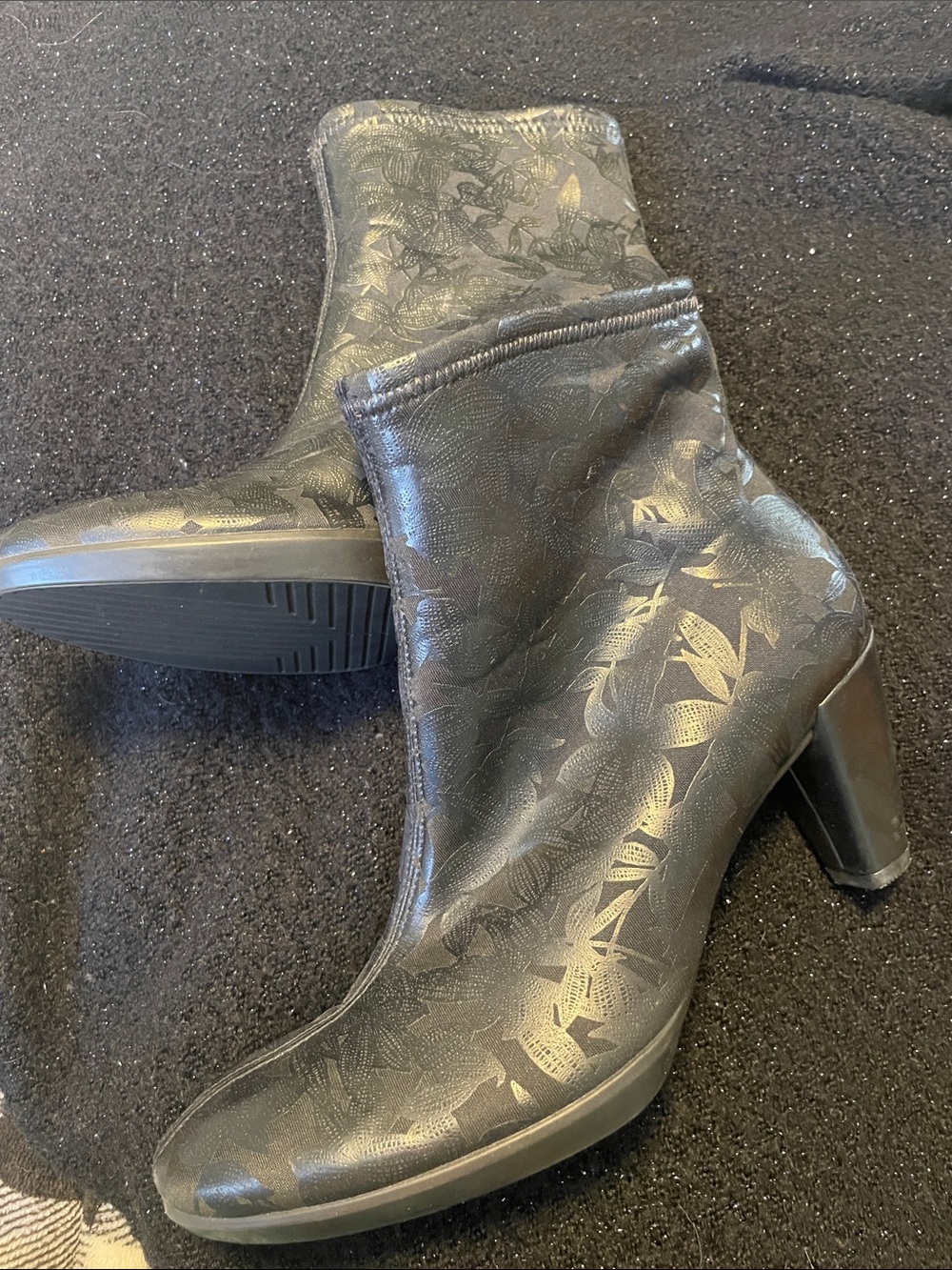 Ecco Black Floral-Pattern Stretch Ankle Heeled Boots
